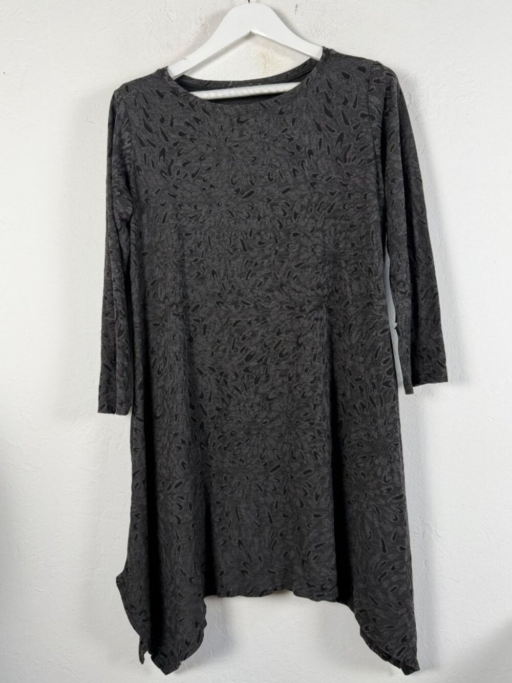 Cut Loose Womens Charcoal Gray Abstract Handkerchief Hem Tunic Dress Medium
